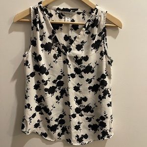 White House Black Market Work Blouse - XXS